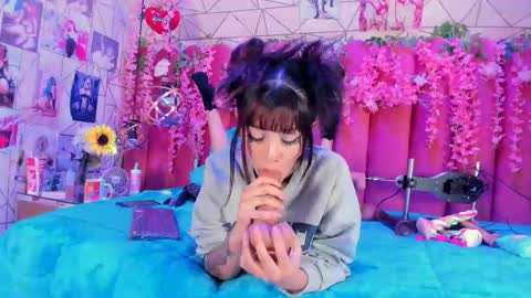     online show from November 22, 2025, 10:31 pm