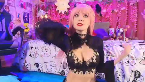 Snapshot of alicebenett_ chatting on July 17, 2026, 10:36 pm online show from July 17, 2026, 10:36 pm