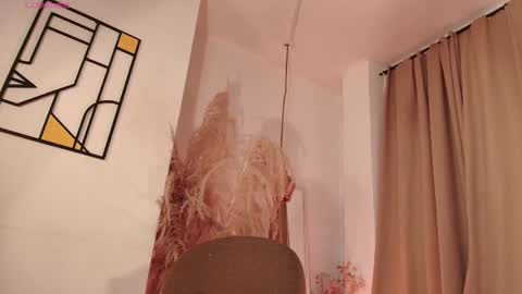 Snapshot of aliceblaker_ chatting on October 18, 2025, 4:37 am aliceblaker_ online show from October 18, 2025, 4:37 am