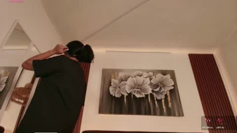 aliceblaker_ online show from April 28, 2026, 3:44 am