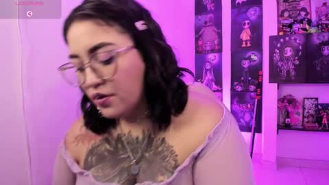 Snapshot of alicebrinck chatting on October 10, 2025, 1:59 am Alice Brinck online show from October 10, 2025, 1:59 am