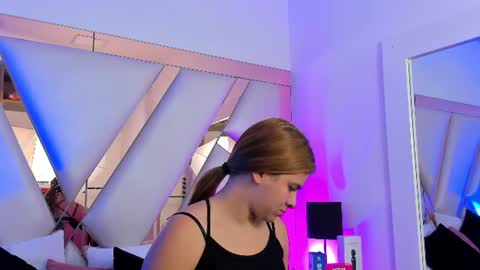 AliceCruz online show from July 13, 2026, 4:10 pm