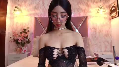  Aliice online show from September 23, 2025, 6:33 pm