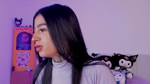 Snapshot of alicee_0 chatting on November 3, 2025, 5:03 pm Alice online show from November 3, 2025, 5:03 pm