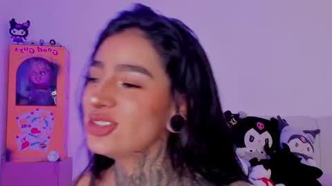 Snapshot of alicee_0 chatting on November 5, 2025, 5:24 pm Alice online show from November 5, 2025, 5:24 pm