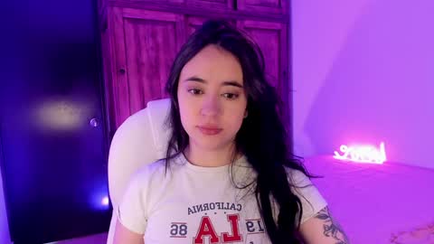 Snapshot of alicee_2 chatting on January 16, 2025, 1:04 pm Aliceee .. 97YP9VWGZHrefnav wishlist lists 1 online show from January 16, 2025, 1:04 pm