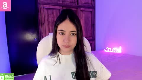 Snapshot of alicee_2 chatting on December 17, 2025, 6:03 pm Aliceee .. 97YP9VWGZHrefnav wishlist lists 1 online show from December 17, 2025, 6:03 pm