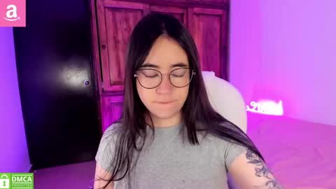 Snapshot of alicee_2 chatting on February 12, 2026, 11:05 am Aliceee .. 97YP9VWGZHrefnav wishlist lists 1 online show from February 12, 2026, 11:05 am