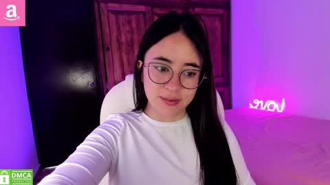 Snapshot of alicee_2 chatting on February 18, 2026, 5:31 pm Aliceee .. 97YP9VWGZHrefnav wishlist lists 1 online show from February 18, 2026, 5:31 pm
