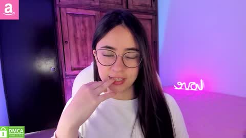 Snapshot of alicee_2 chatting on March 11, 2026, 4:13 pm Aliceee .. 97YP9VWGZHrefnav wishlist lists 1 online show from March 11, 2026, 4:13 pm