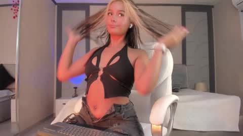 alicee_clark_ online show from February 28, 2026, 12:39 pm