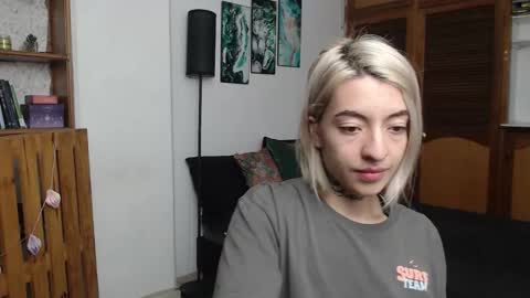 alicee_logan_ online show from March 18, 2026, 12:25 am