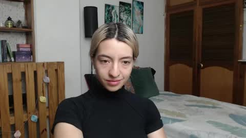 alicee_logan_ online show from April 30, 2026, 2:07 am
