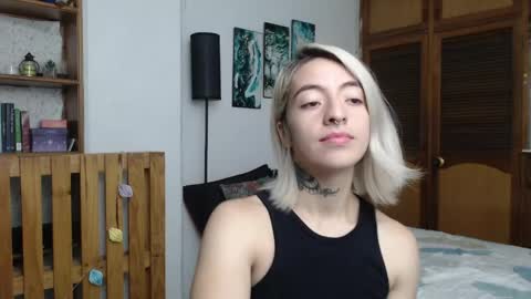 Snapshot of alicee_logan_ chatting on May 10, 2026, 11:32 pm alicee_logan_ online show from May 10, 2026, 11:32 pm