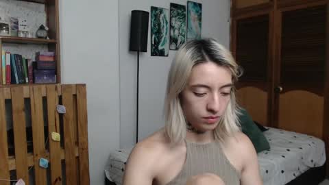 Snapshot of alicee_logan_ chatting on May 23, 2026, 3:12 am alicee_logan_ online show from May 23, 2026, 3:12 am