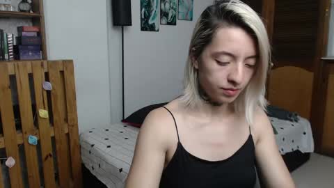 Snapshot of alicee_logan_ chatting on May 26, 2026, 1:34 am alicee_logan_ online show from May 26, 2026, 1:34 am