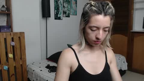 Snapshot of alicee_logan_ chatting on May 28, 2026, 2:31 am alicee_logan_ online show from May 28, 2026, 2:31 am