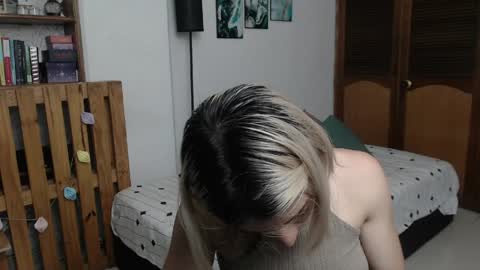 Snapshot of alicee_logan_ chatting on May 31, 2026, 1:47 am alicee_logan_ online show from May 31, 2026, 1:47 am