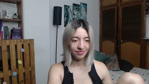 Snapshot of alicee_logan_ chatting on July 4, 2026, 1:23 am alicee_logan_ online show from July 4, 2026, 1:23 am