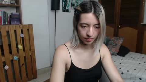Snapshot of alicee_logan_ chatting on July 5, 2026, 4:19 am alicee_logan_ online show from July 5, 2026, 4:19 am