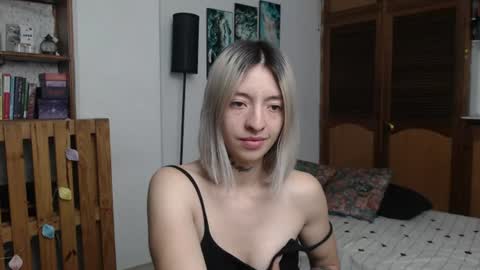 Snapshot of alicee_logan_ chatting on July 7, 2026, 1:41 am alicee_logan_ online show from July 7, 2026, 1:41 am