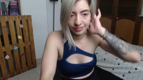 Snapshot of alicee_logan_ chatting on July 14, 2026, 2:05 am alicee_logan_ online show from July 14, 2026, 2:05 am