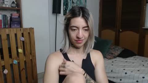 Snapshot of alicee_logan_ chatting on July 18, 2026, 2:49 am alicee_logan_ online show from July 18, 2026, 2:49 am