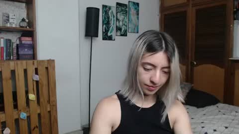 Snapshot of alicee_logan_ chatting on July 19, 2026, 1:31 am alicee_logan_ online show from July 19, 2026, 1:31 am