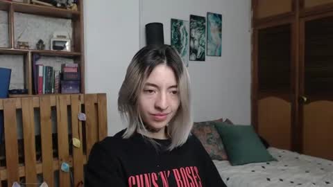 Snapshot of alicee_logan_ chatting on August 5, 2026, 11:28 pm alicee_logan_ online show from August 5, 2026, 11:28 pm