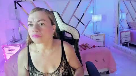 alicee online show from May 17, 2026, 4:32 am