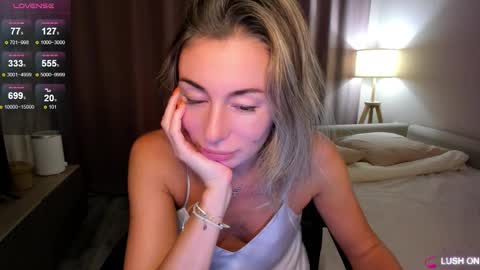 Snapshot of aliceevan chatting on November 22, 2025, 2:16 pm Daniella online show from November 22, 2025, 2:16 pm