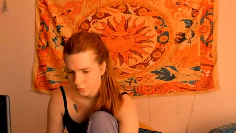 Snapshot of aliceinredsquare_ chatting on May 23, 2026, 5:23 am Alice online show from May 23, 2026, 5:23 am