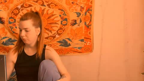 Snapshot of aliceinredsquare_ chatting on June 3, 2026, 5:10 am Alice online show from June 3, 2026, 5:10 am