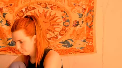Snapshot of aliceinredsquare_ chatting on June 13, 2026, 5:38 am Alice online show from June 13, 2026, 5:38 am