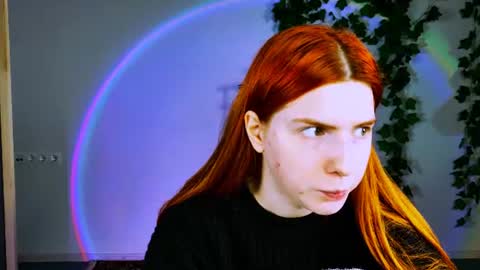 Snapshot of aliceinredsquare_ chatting on June 25, 2026, 5:07 am Alice online show from June 25, 2026, 5:07 am