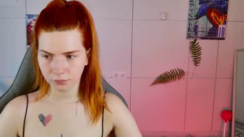Snapshot of aliceinredsquare_ chatting on June 26, 2026, 5:12 am Alice online show from June 26, 2026, 5:12 am