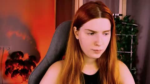 Snapshot of aliceinredsquare_ chatting on July 2, 2026, 5:24 am Alice online show from July 2, 2026, 5:24 am