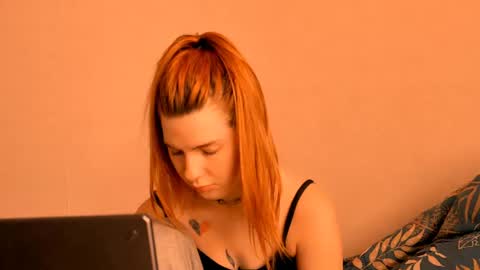 Snapshot of aliceinredsquare_ chatting on August 1, 2026, 5:29 am Alice online show from August 1, 2026, 5:29 am