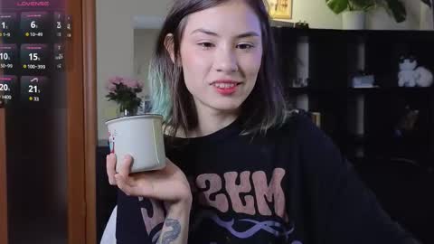 Alice  vacation  online show from September 14, 2025, 4:50 pm