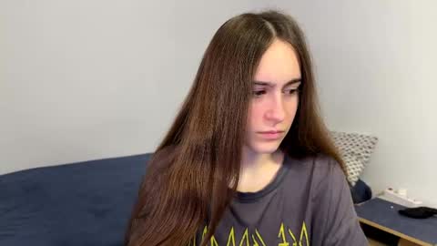 alicekollt online show from April 24, 2026, 9:39 pm