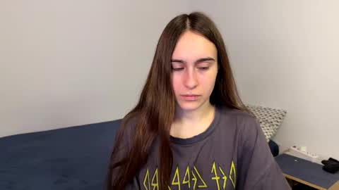 alicekollt online show from April 25, 2026, 8:50 pm