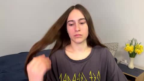 alicekollt online show from April 29, 2026, 10:49 pm
