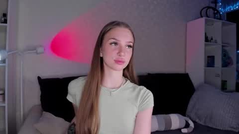 Alice online show from November 19, 2025, 4:23 am