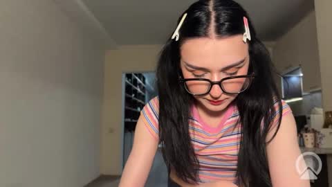 alicelanei online show from March 18, 2026, 8:01 pm