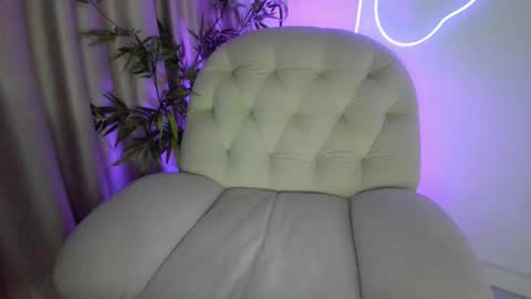 AliceLevine online show from March 18, 2026, 5:10 am