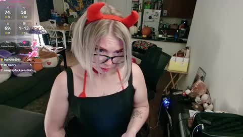 Snapshot of aliceliddell710 chatting on October 9, 2025, 3:15 am Alice Liddell online show from October 9, 2025, 3:15 am