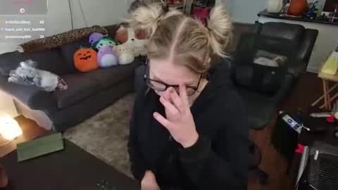 Snapshot of aliceliddell710 chatting on October 29, 2025, 5:47 pm Alice Liddell online show from October 29, 2025, 5:47 pm