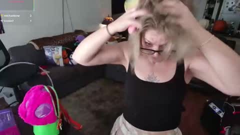 Snapshot of aliceliddell710 chatting on October 30, 2025, 2:51 pm Alice Liddell online show from October 30, 2025, 2:51 pm