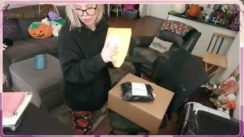 Snapshot of aliceliddell710 chatting on November 3, 2025, 7:15 pm Alice Liddell online show from November 3, 2025, 7:15 pm