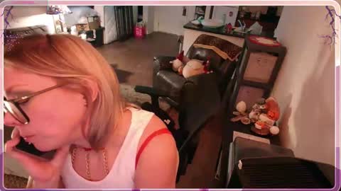 Alice Liddell online show from December 19, 2025, 5:36 am